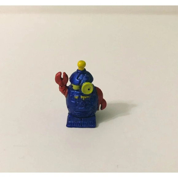 Trash Pack Astro Trash Blue Grot Bot Trasheroid Flesh Eating Virus - Picture 6 of 11